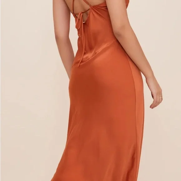 Astr Rust Midi Dress - Picture 2 of 4